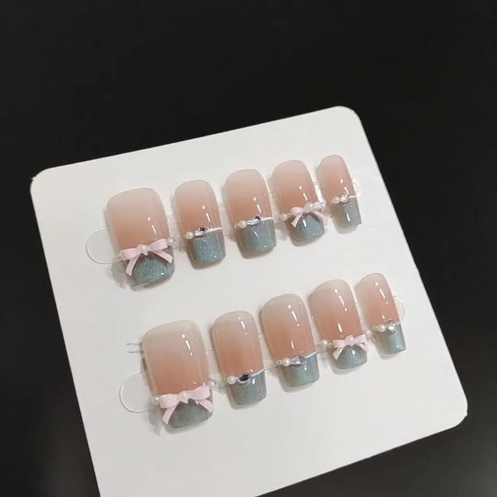 Blå Crystal Pink Fjäril Lösnaglar med Cat Eye Fransk Topp