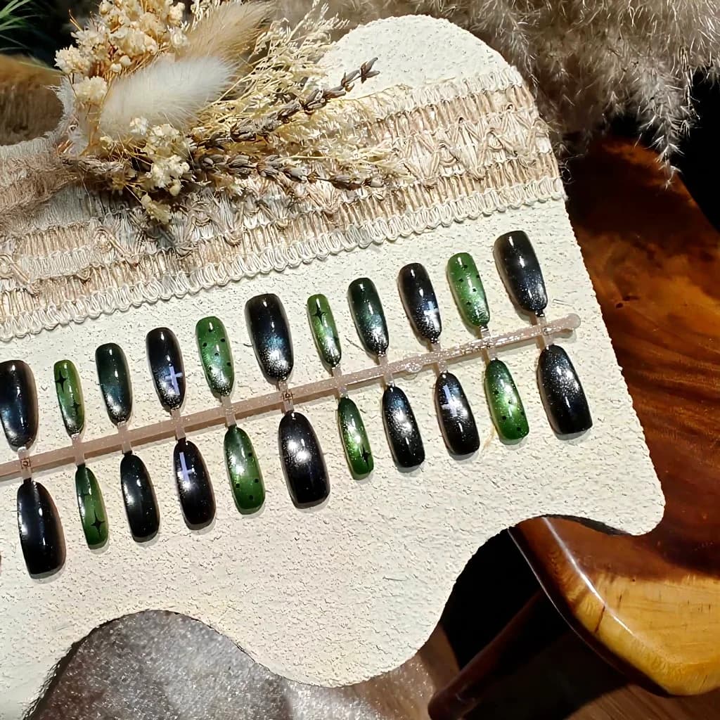 Medel ovala cat eye-lösnaglar mörk söt cool stil