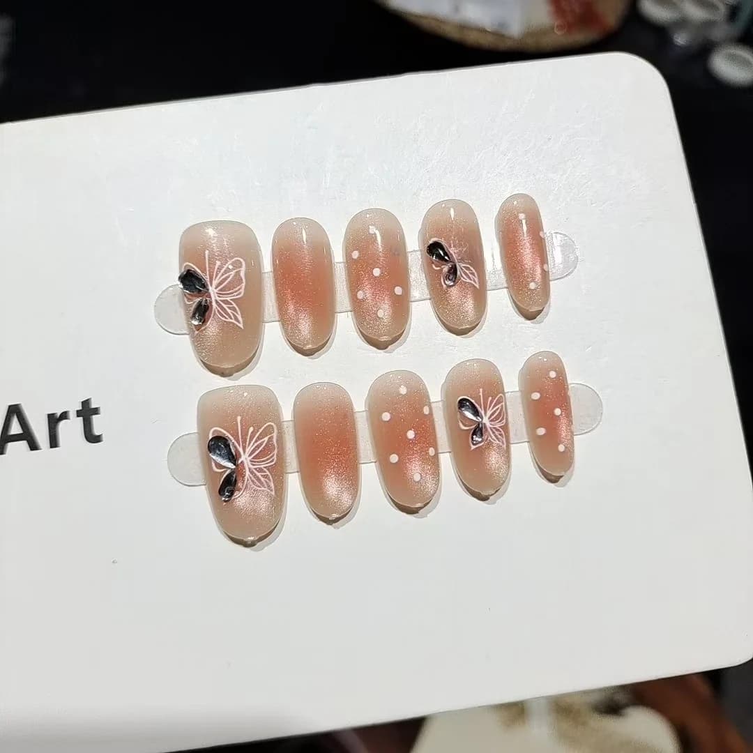 Cat Eye Lösnaglar med Glaskulor och Strass