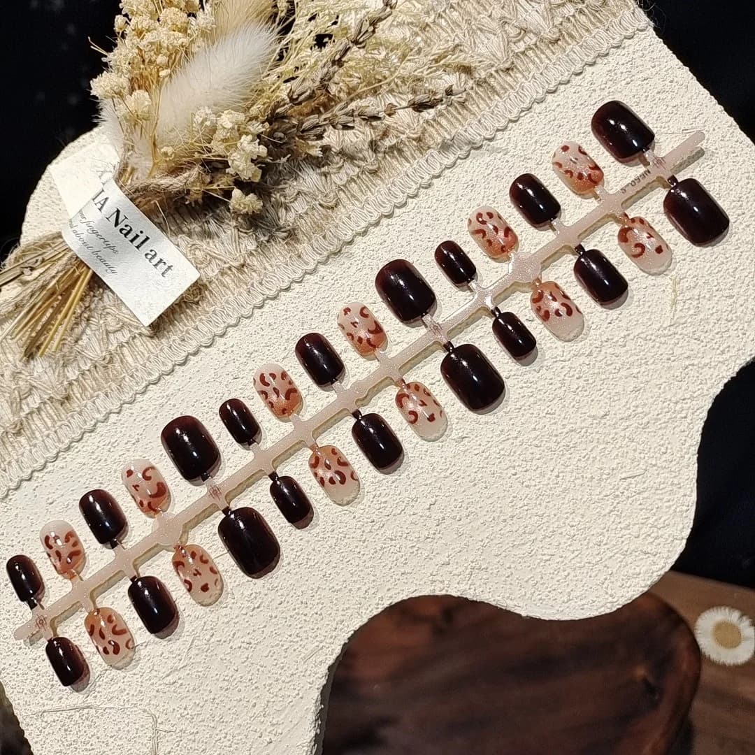 Kastanjebrun Leopard Cat Eye Lösnaglar, Kort Fyrkantig Höstbrun