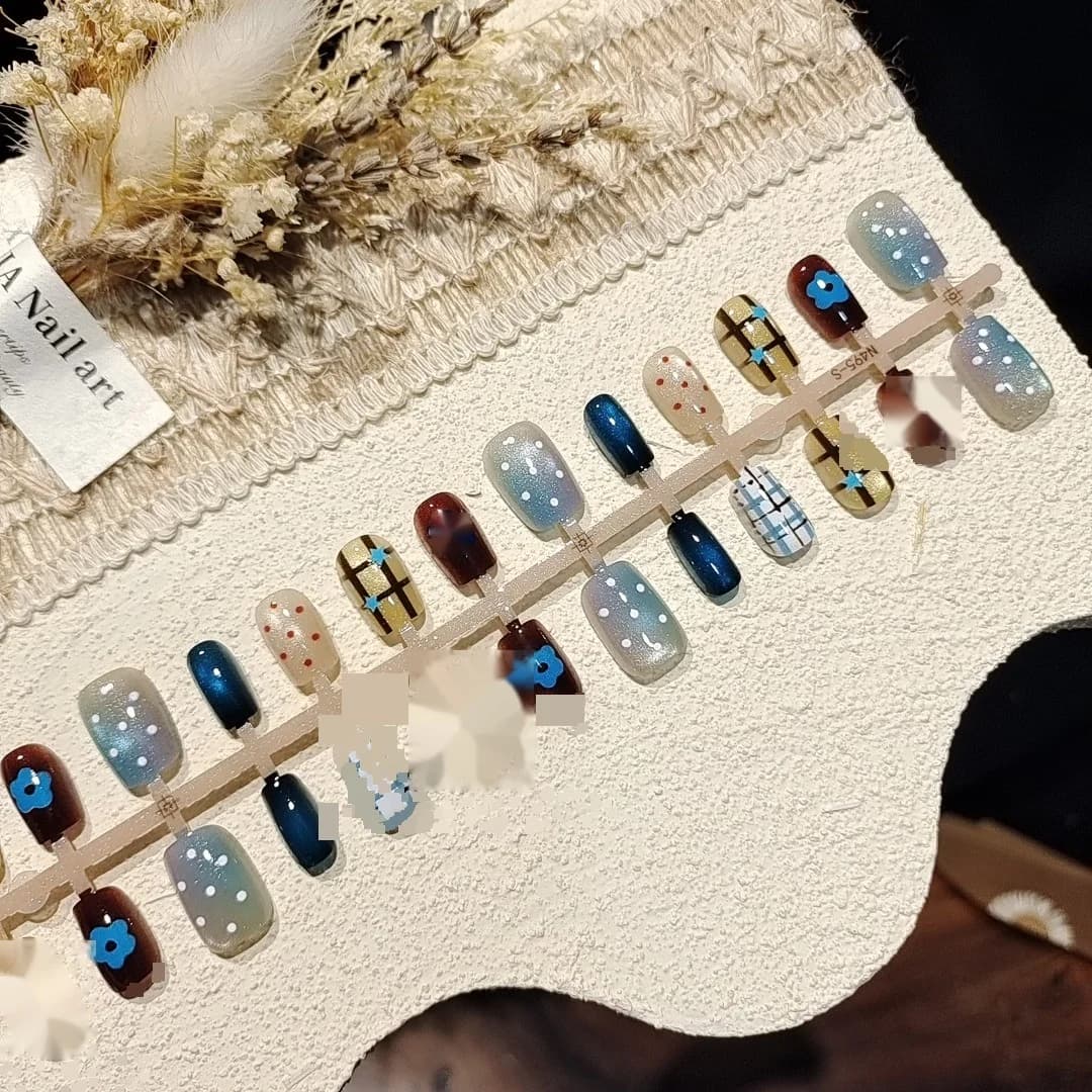Cat Eye Lösnaglar med Stjärnig Glitterdesign, Kort Ballettform