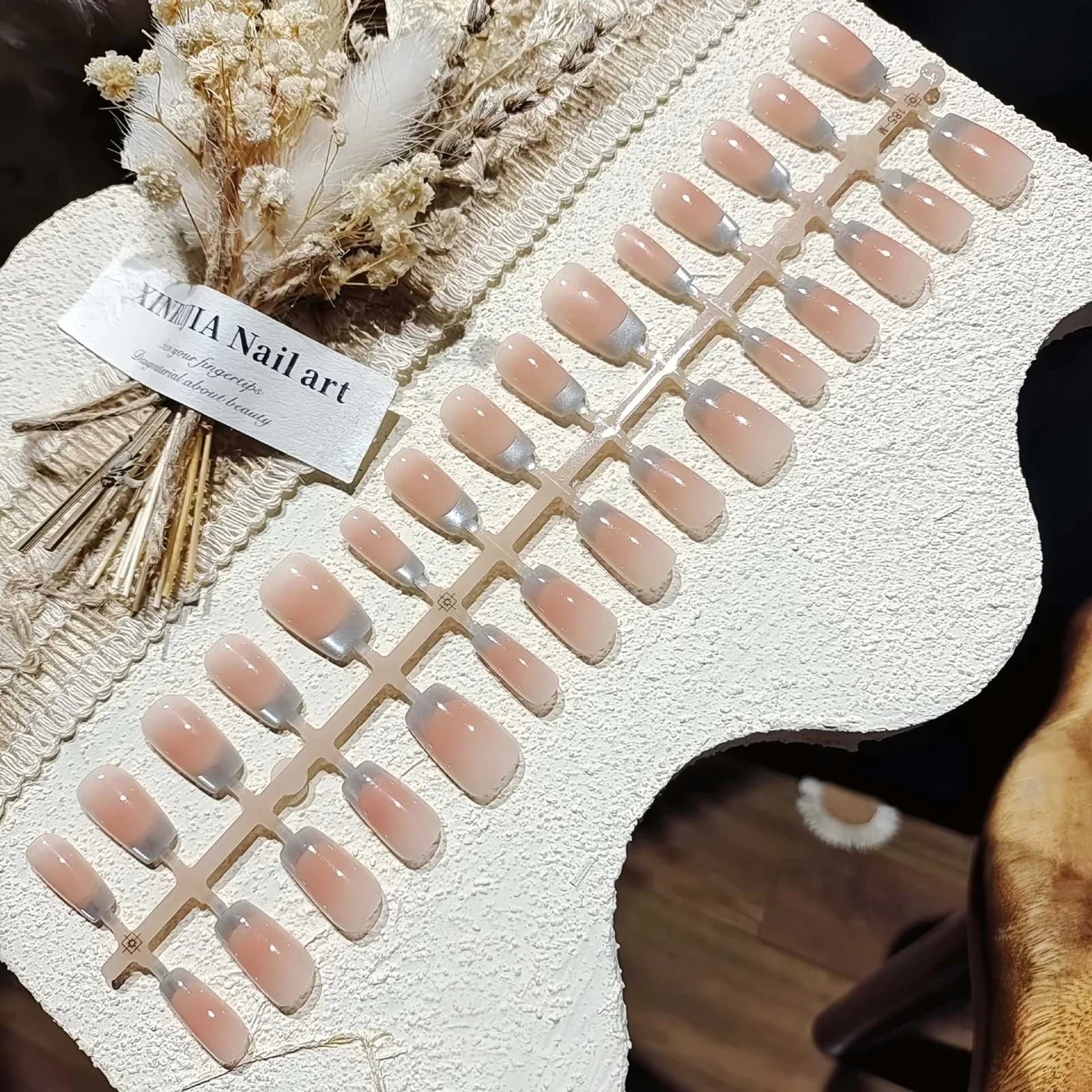 Blå Cat Eye French Tip Lösnaglar Kort Fyrkantig Manikyrset