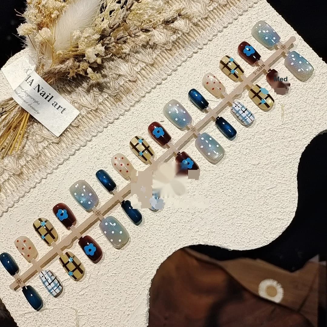 Cat Eye Lösnaglar med Stjärnig Glitterdesign, Kort Ballettform