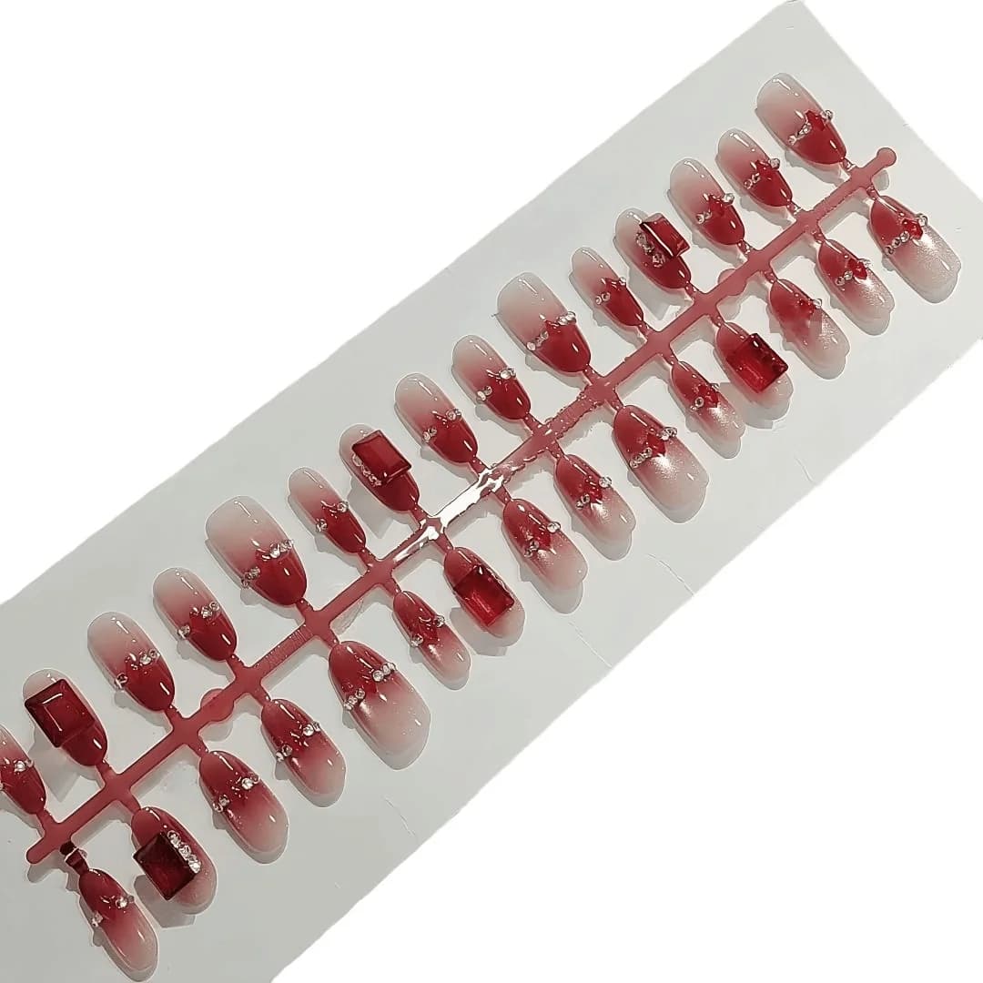 Röda strass Cat Eye lösnaglar, medelstor oval, 30 st