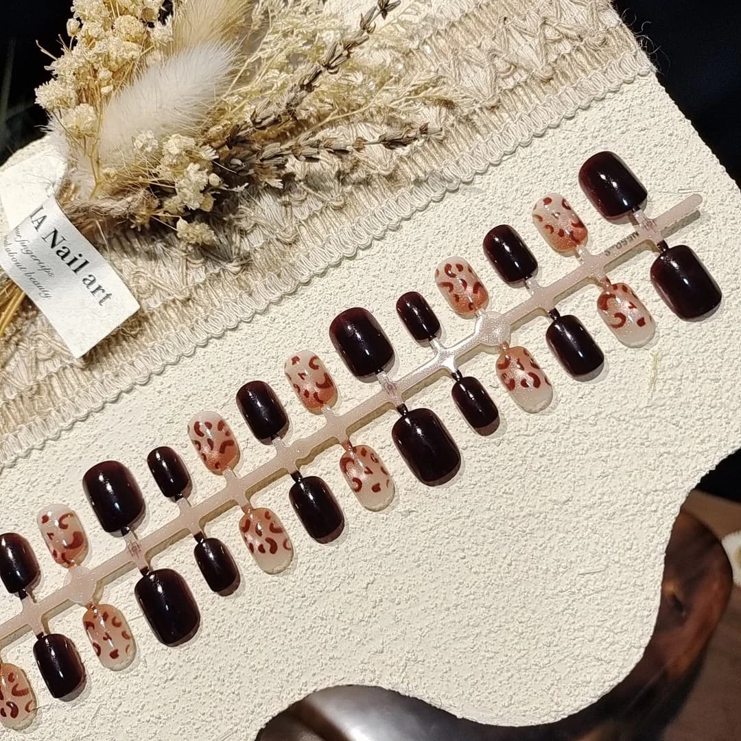 Kastanjebrun Leopard Cat Eye Lösnaglar, Kort Fyrkantig Höstbrun