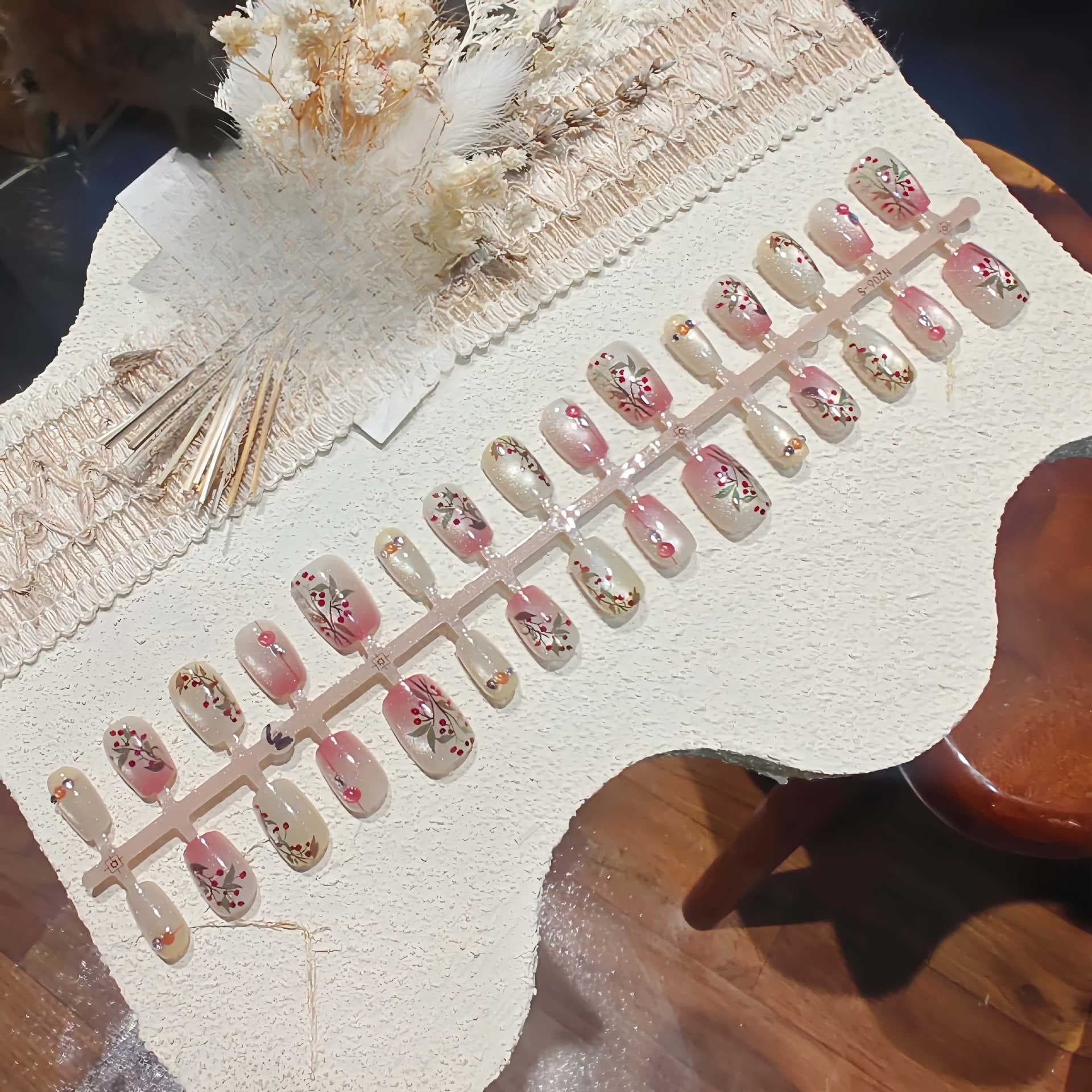Röda bönor kattöga lösnaglar med strass och blommönster
